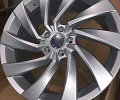 19” SCIROCCO TWISTS ALLOYS BRAND NEW - Image 4/4
