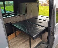 2005 Volkswagen  Caravelle - Image 6/9