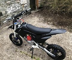 ⚫️ 140cc stomp pit⚫️⚫️