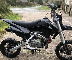 ⚫️ 140cc stomp pit⚫️⚫️