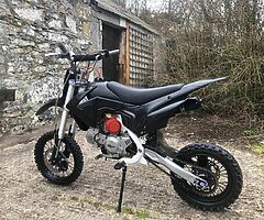 ⚫️ 140cc stomp pit⚫️⚫️
