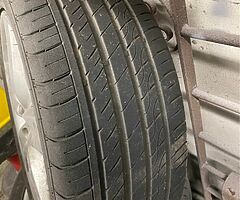 Honda 17” alloys Gud tyres fit Lexus £130 Genuine interest only No time wasters!