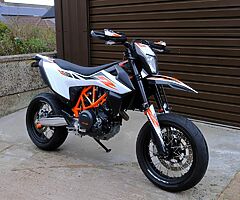 2020 KTM 690 SMC R Supermoto - Image 3/10