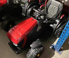BATTERY OPERATED TRACTORS TO SUIT AGES 1-6 - Image 3/3