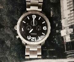 Fossil watch broken, anybody knows how to fix it??? If so would keep it it.. Or anybody want to buy?