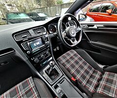 2014 Volkswagen Golf - Image 6/10