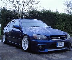 Is200 wing