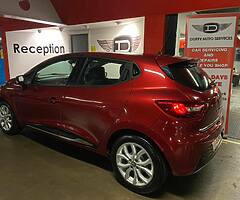 171 Renault Clio 1.2 petrol.   LIKE NEW!!