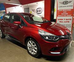 171 Renault Clio 1.2 petrol.   LIKE NEW!!