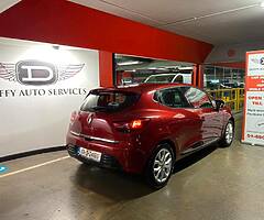 171 Renault Clio 1.2 petrol.   LIKE NEW!! - Image 9/9