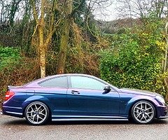 Mercedes-Benz C63 AMG V8 520BHP