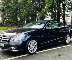2010 E-220 Mercedes Automatic Coupe - Image 3/8