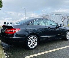 2010 E-220 Mercedes Automatic Coupe - Image 5/8
