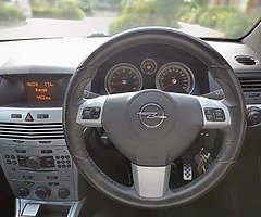 Opel Astra GTC 1.4 Petrol 2009 - Image 7/9