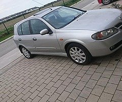 Nissan almera