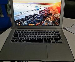 Apple Macbook Air