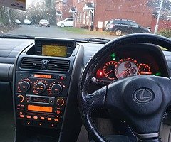 2000 Lexus IS 200 - Image 3/5