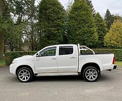 2010 Toyota Hilux - Image 5/10