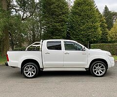 2010 Toyota Hilux - Image 7/10