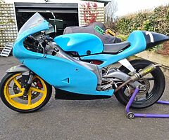 2004 Aprilia RS - Image 3/4
