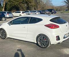 142 Kia Ceed GT Coupe .