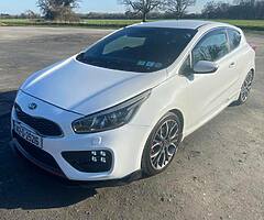 142 Kia Ceed GT Coupe .
