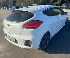 142 Kia Ceed GT Coupe . - Image 4/10