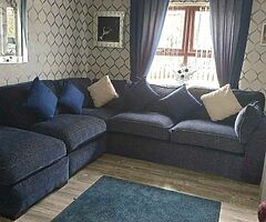 Corner settee