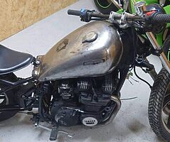 Yamaha xj550 1982 bobber project