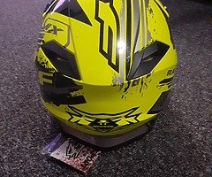 BRAND NEW WULFSPORT AND RIP AND ROLL GOGGLES. SIZE 55/56SMALL