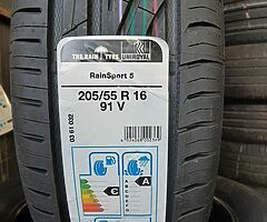 New and partworn tyres 
Mobile tyre service available