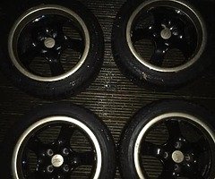 15’ 195/50/15 Ford Alloys