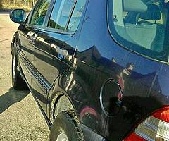 Mercedes ml270 crewcab year 2001 test 12/18 miles 149000 tax 11/ 18 333 a year tax