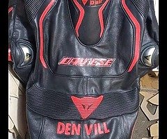 Customized suit included boots gloves complete set with original quality in best price of 400£
