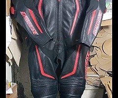 Customized suit included boots gloves complete set with original quality in best price of 400£ - Image 6/8