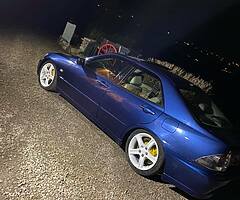 Lexus is200