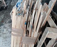 Pallets and boards - Image 4/7