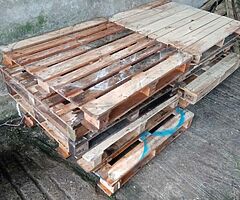 Pallets and boards - Image 6/7