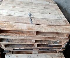 Pallets and boards - Image 7/7