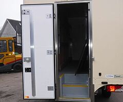 2015 14ft box fully shelved