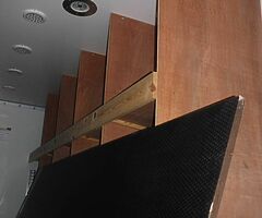 2015 14ft box fully shelved - Image 4/6
