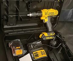 Dewalt cordless drill  18volt  brand  new top top quality set 