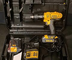 Dewalt cordless drill  18volt  brand  new top top quality set 