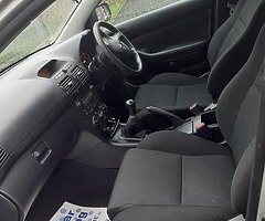 2005 Toyota Avensis