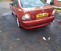 2000 Lexus IS 200