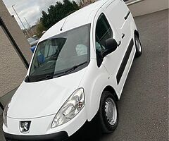 2011 Peugeot Partner