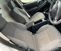 2011 Peugeot Partner - Image 7/8
