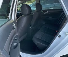 2019 Nissan Sentra · SV Sedan 4D - Image 3/8