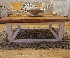 Farmhouse Coffee Table - Image 4/4