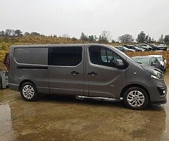 BREAKING VAUXHALL VIVARO - Image 3/6
